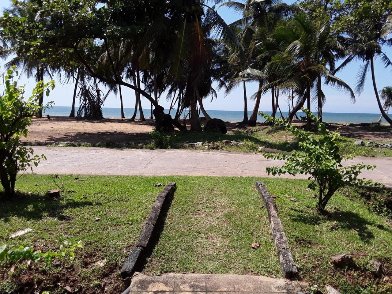 Karl Holiday Bungalow Kalutara Bagian luar foto